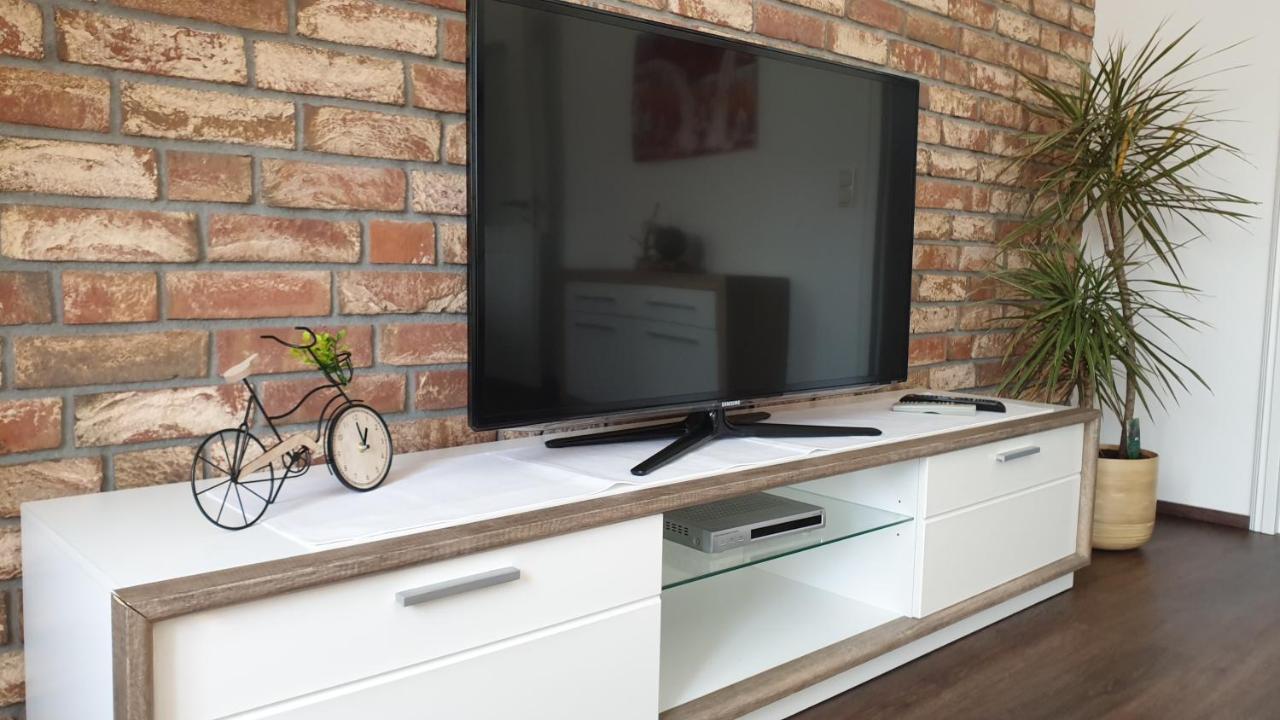 Seensucht & Urlaubstraeume, Ferienwohnung "Seerose" Grossraeschen Esterno foto