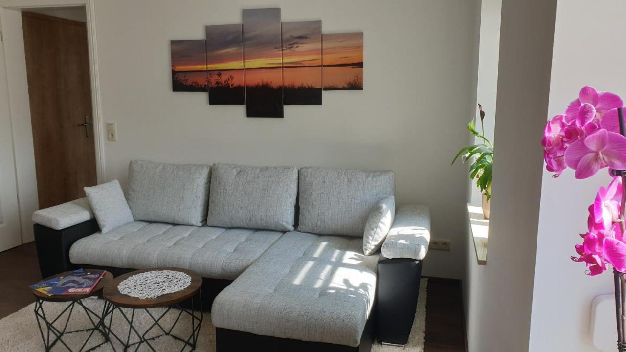 Seensucht & Urlaubstraeume, Ferienwohnung "Seerose" Grossraeschen Esterno foto